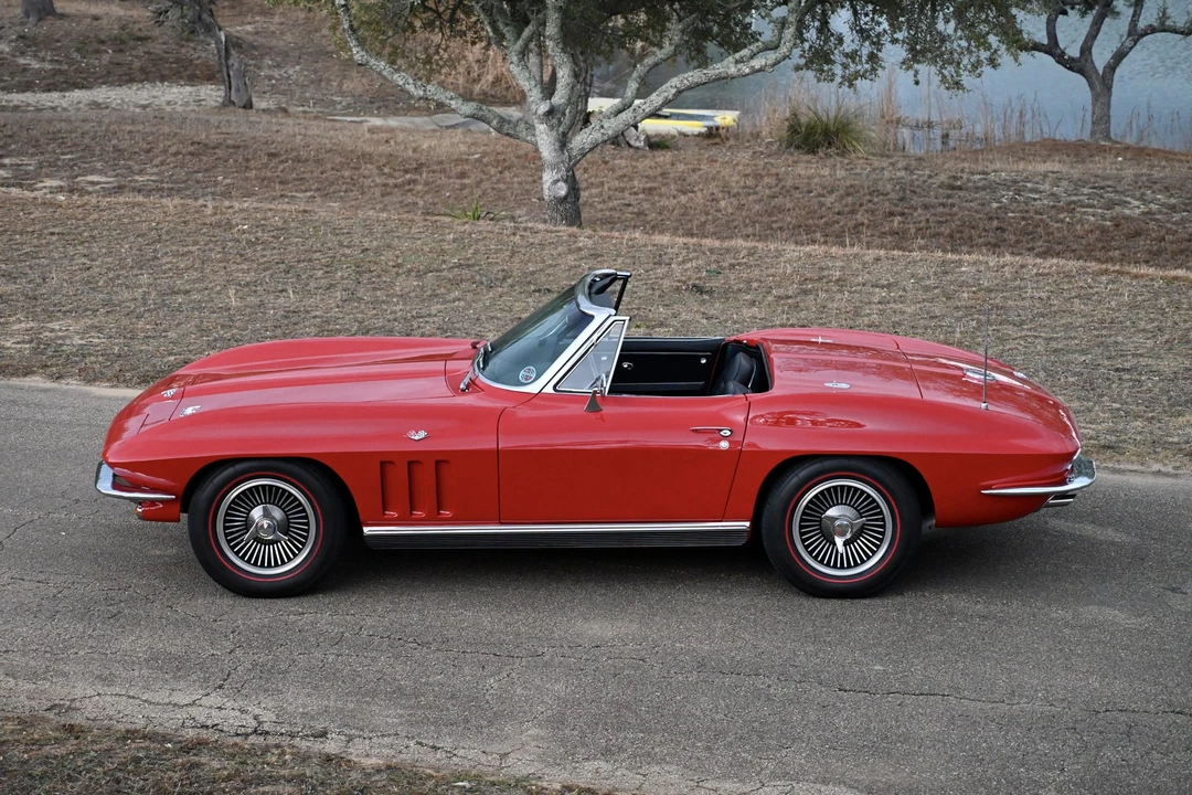 1966 Chevrolet Corvette C2 - Image 3 of 31