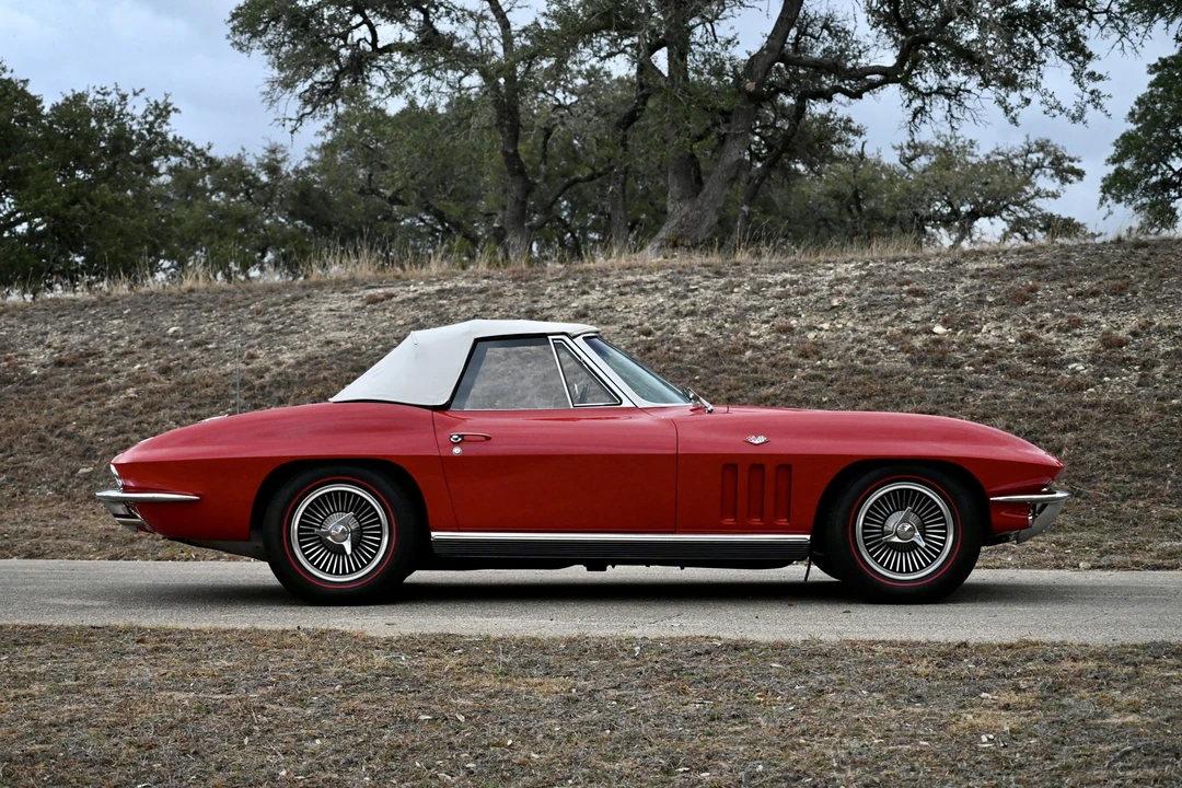1966 Chevrolet Corvette C2 - Image 15 of 31