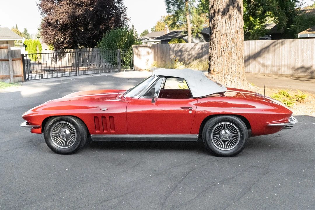 1966 Chevrolet Corvette C2 - Image 9 of 31