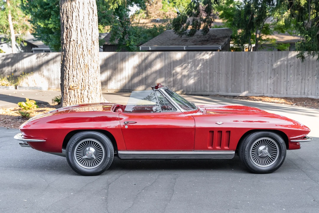 1966 Chevrolet Corvette C2 - Image 13 of 31