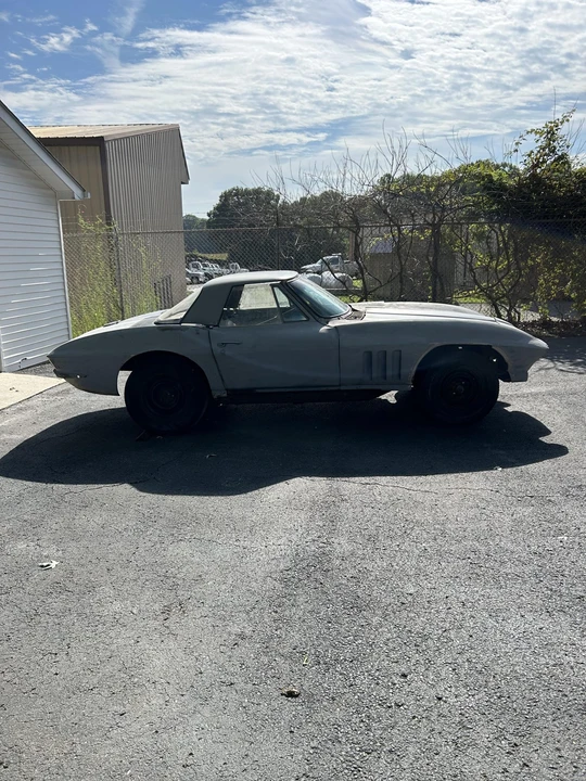 1966 Chevrolet Corvette C2 - Image 8 of 31