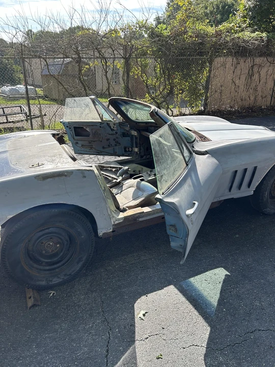 1966 Chevrolet Corvette C2 - Image 23 of 31