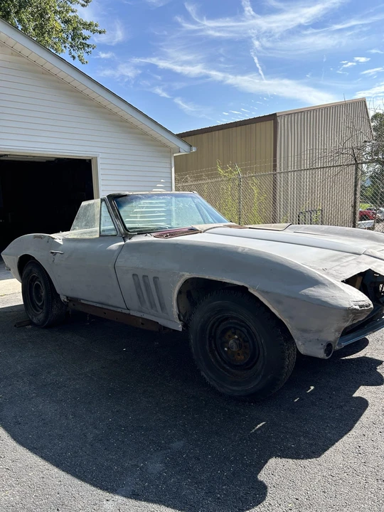 1966 Chevrolet Corvette C2 - Image 24 of 31