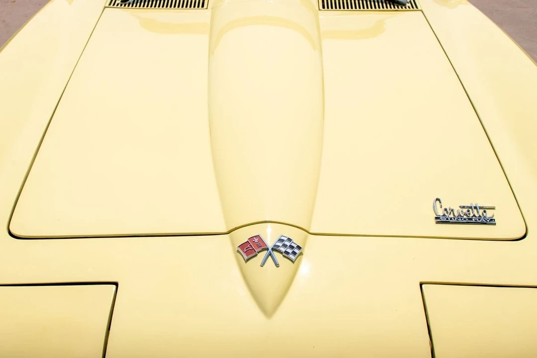 1966 Chevrolet Corvette C2 - Image 17 of 21