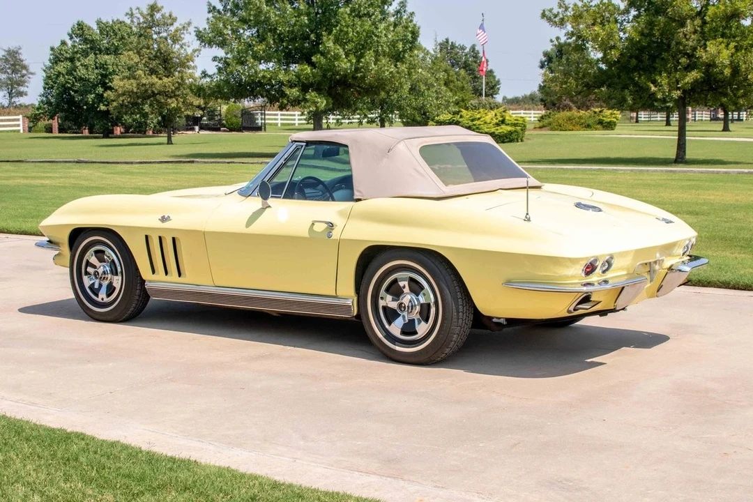 1966 Chevrolet Corvette C2 - Image 2 of 21