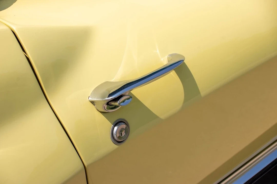 1966 Chevrolet Corvette C2 - Image 13 of 21