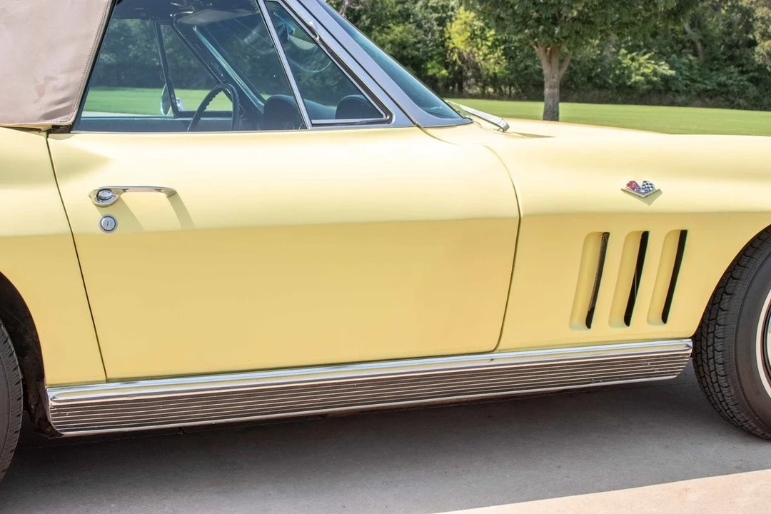 1966 Chevrolet Corvette C2 - Image 12 of 21