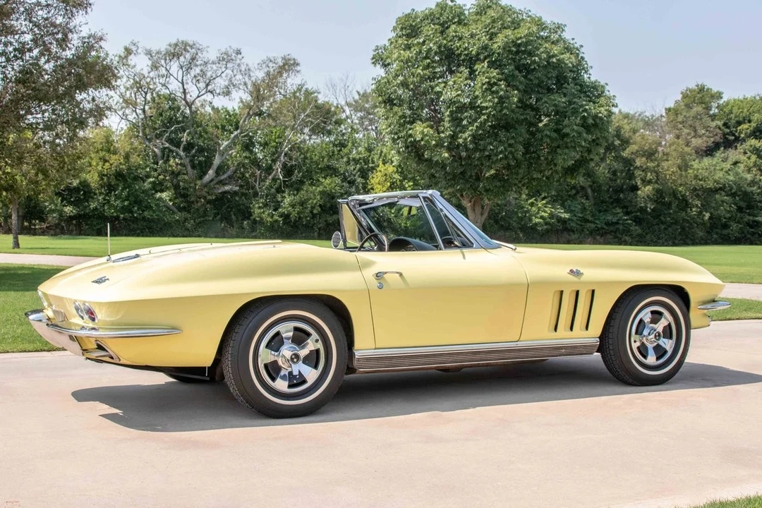 1966 Chevrolet Corvette C2 - Image 15 of 21