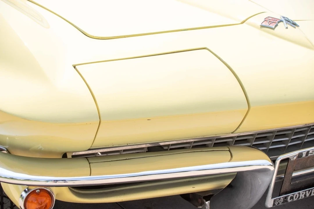 1966 Chevrolet Corvette C2 - Image 18 of 21
