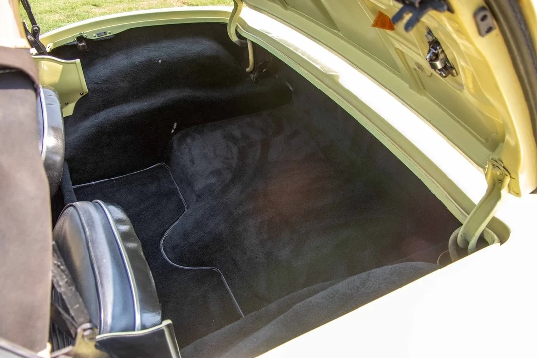 1966 Chevrolet Corvette C2 - Image 10 of 21