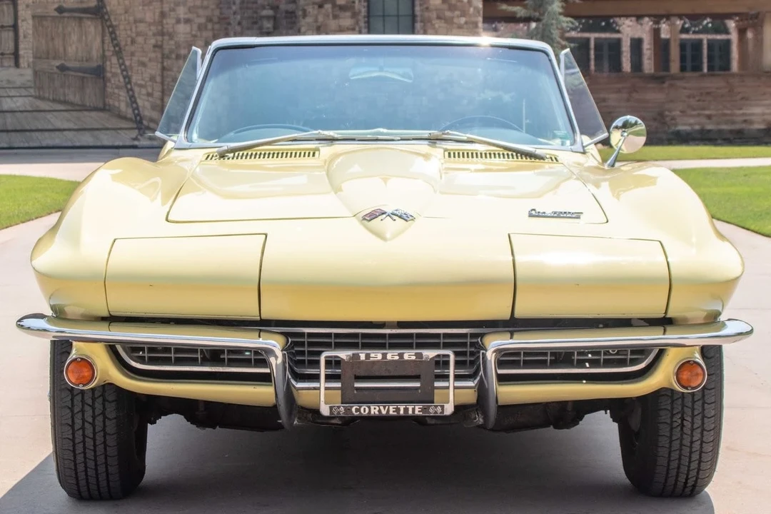 1966 Chevrolet Corvette C2 - Image 16 of 21