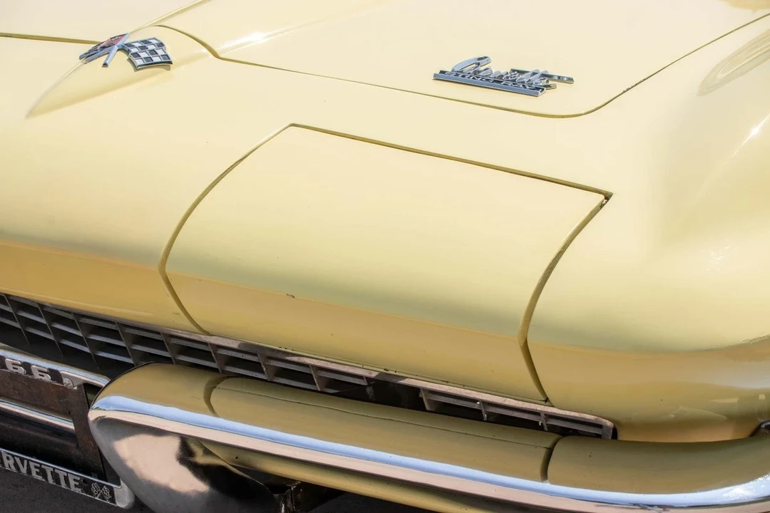 1966 Chevrolet Corvette C2 - Image 19 of 21