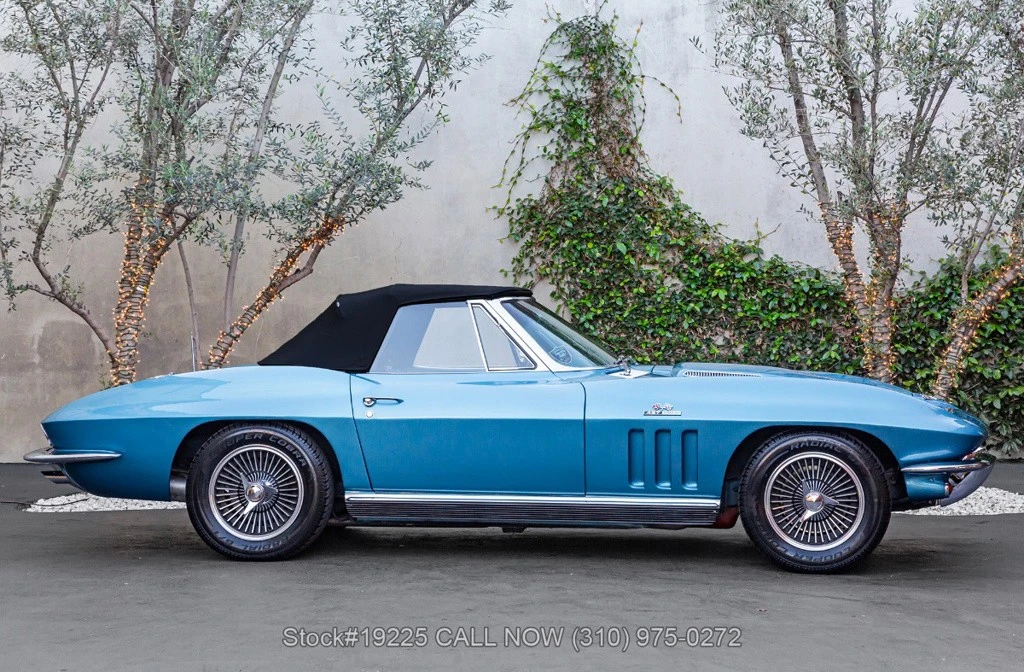 1966 Chevrolet Corvette C2 - Image 11 of 12