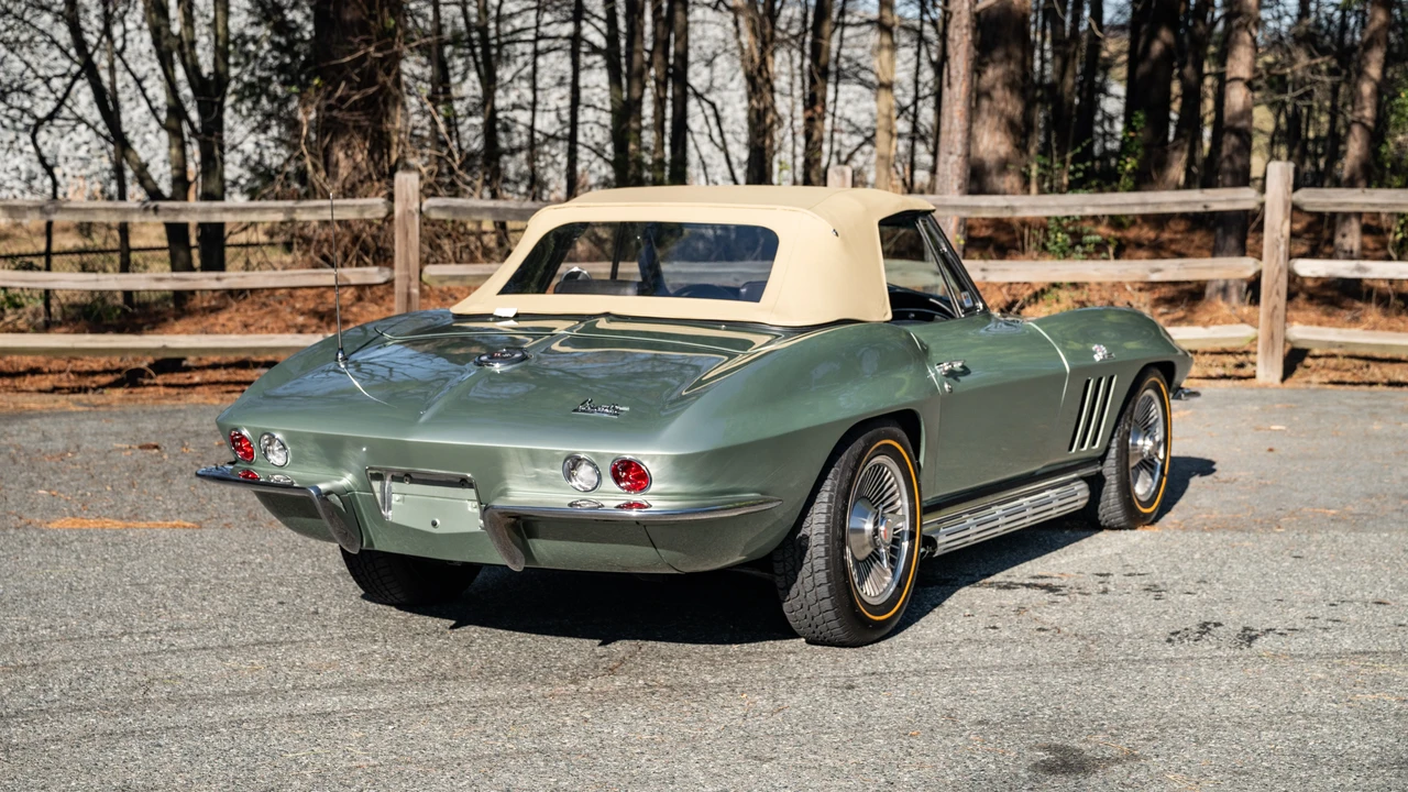 1966 Chevrolet Corvette C2 - Image 13 of 31