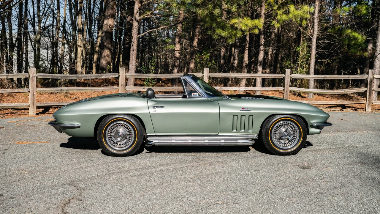 1966 Chevrolet Corvette C2 - Image 4 of 31