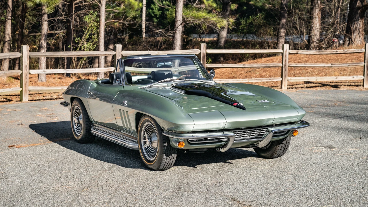 1966 Chevrolet Corvette C2 - Image 3 of 31