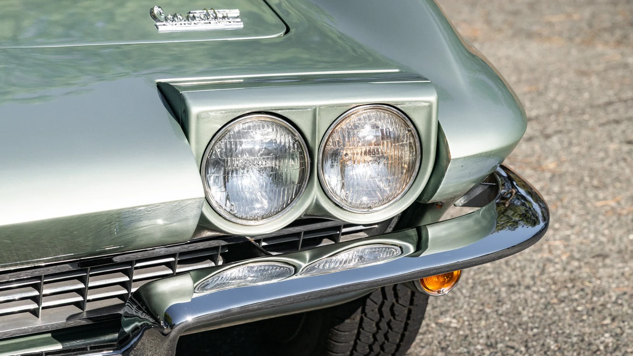 1966 Chevrolet Corvette C2 - Image 25 of 31