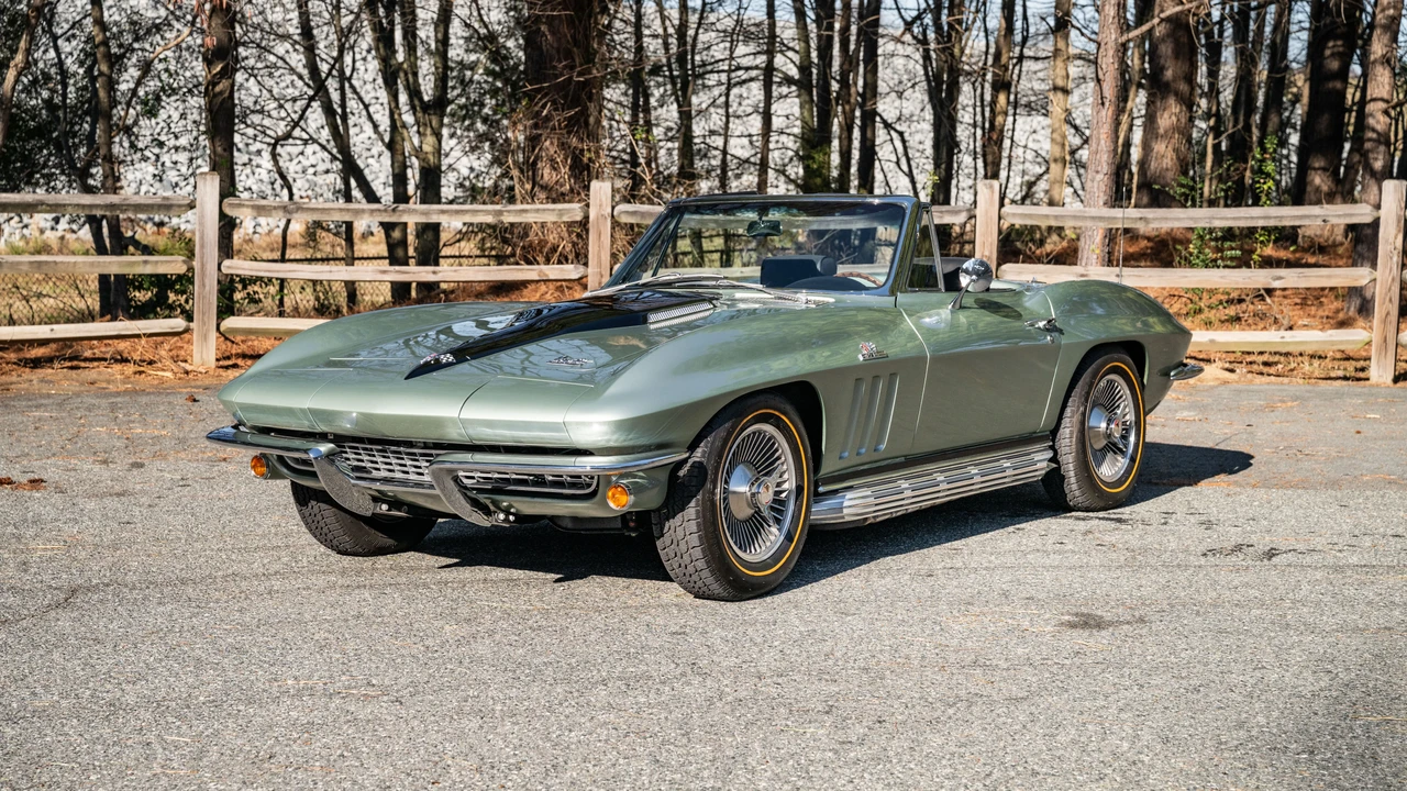 1966 Chevrolet Corvette C2 - Image 17 of 31
