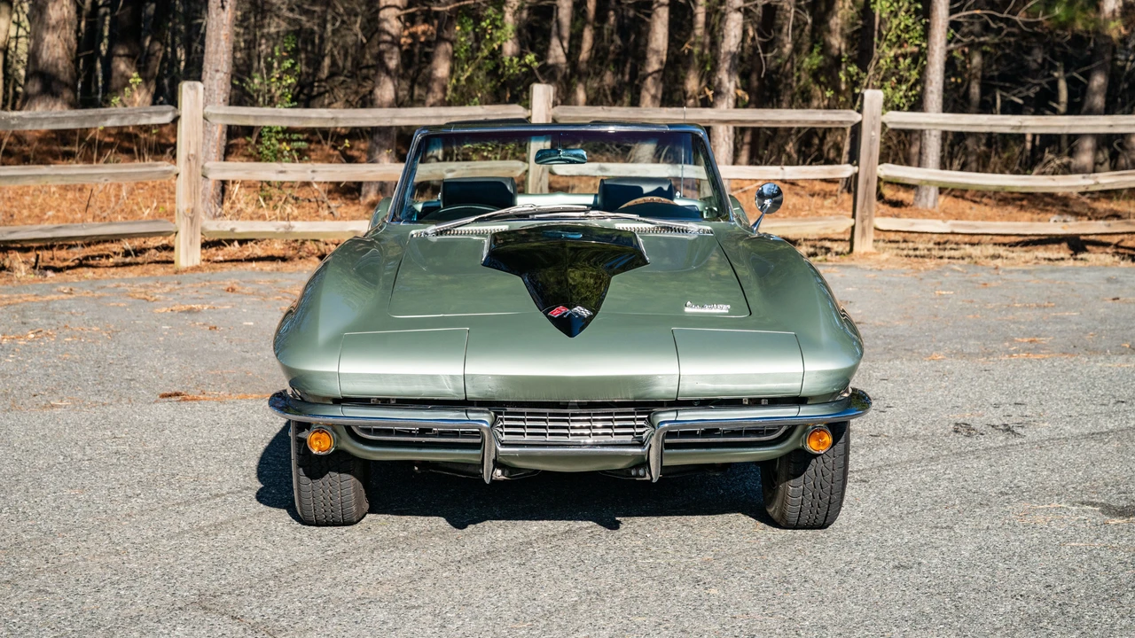 1966 Chevrolet Corvette C2 - Image 2 of 31