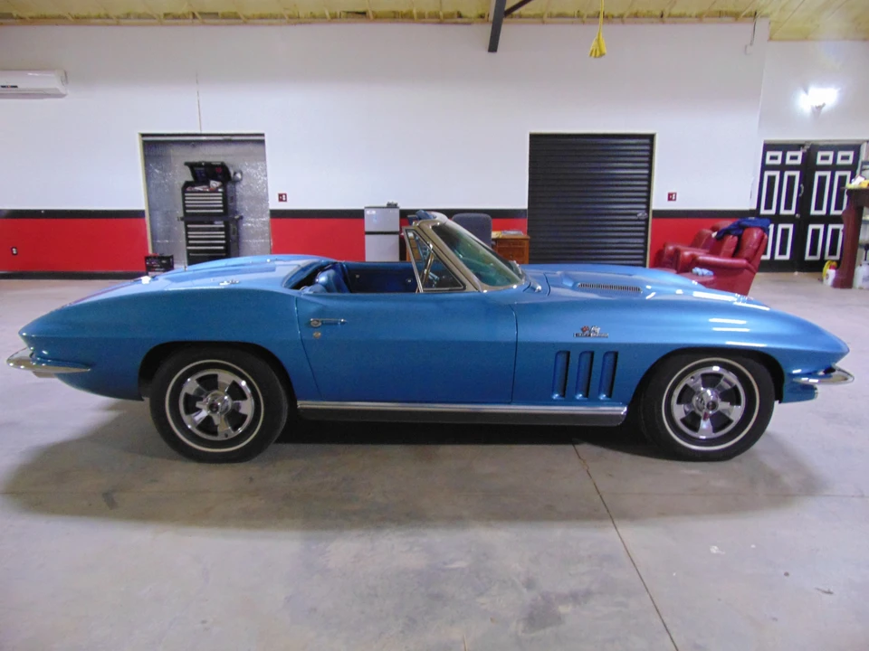 1966 Chevrolet Corvette C2 - Image 22 of 31