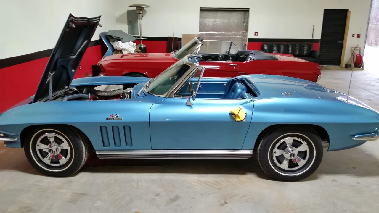 1966 Chevrolet Corvette C2 - Image 27 of 31