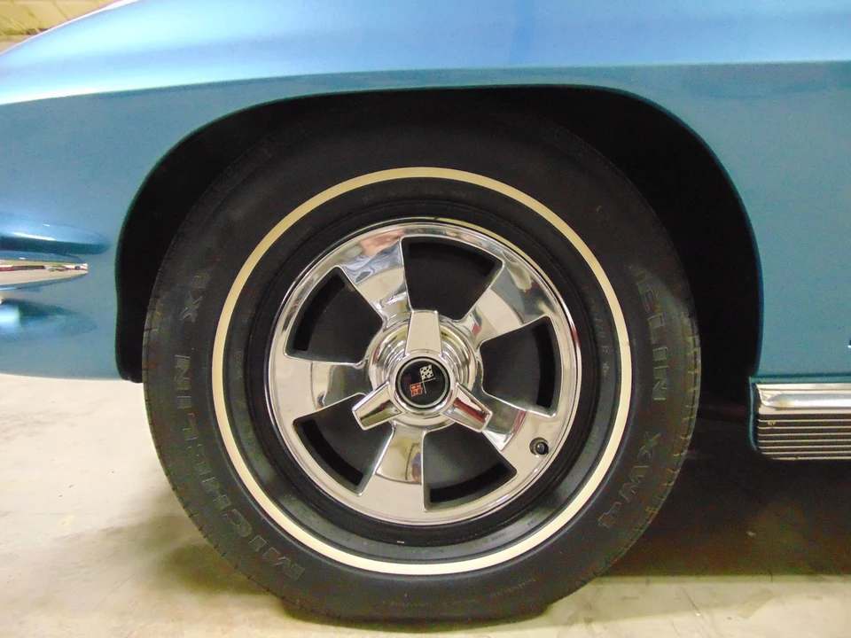 1966 Chevrolet Corvette C2 - Image 30 of 31
