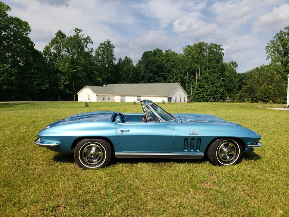 1966 Chevrolet Corvette C2 - Image 3 of 31