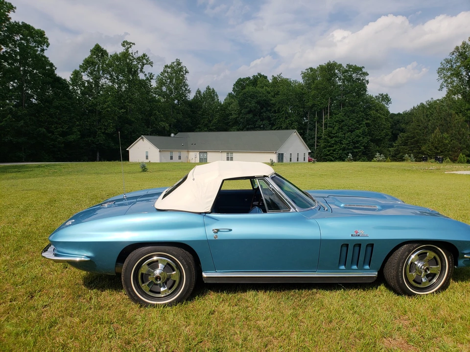1966 Chevrolet Corvette C2 - Image 10 of 31