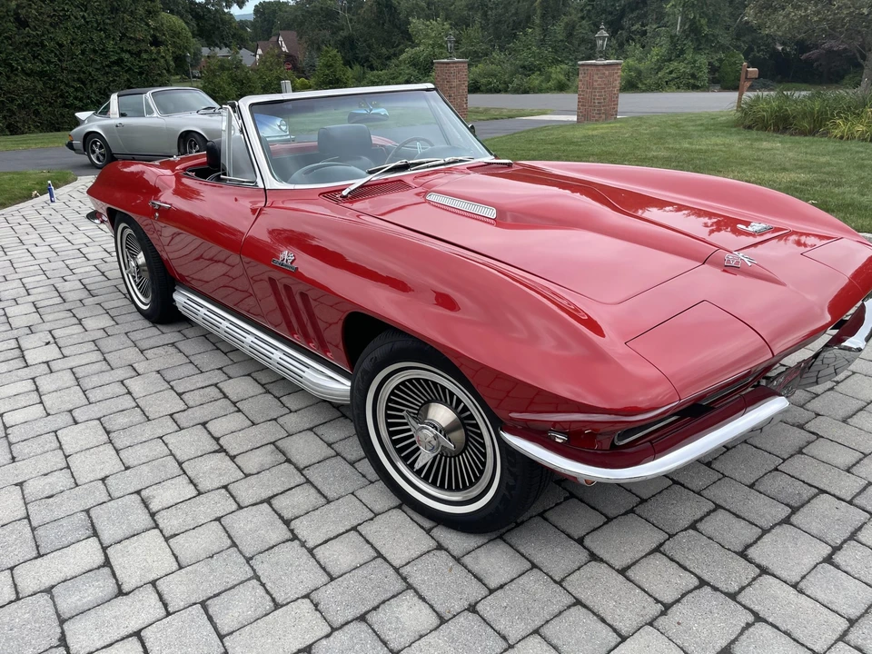 1966 Chevrolet Corvette C2 - Image 11 of 31