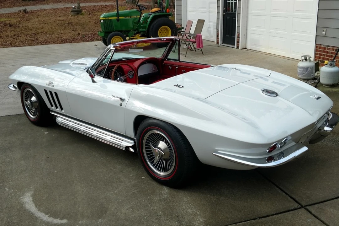 1966 Chevrolet Corvette C2 - Image 13 of 31