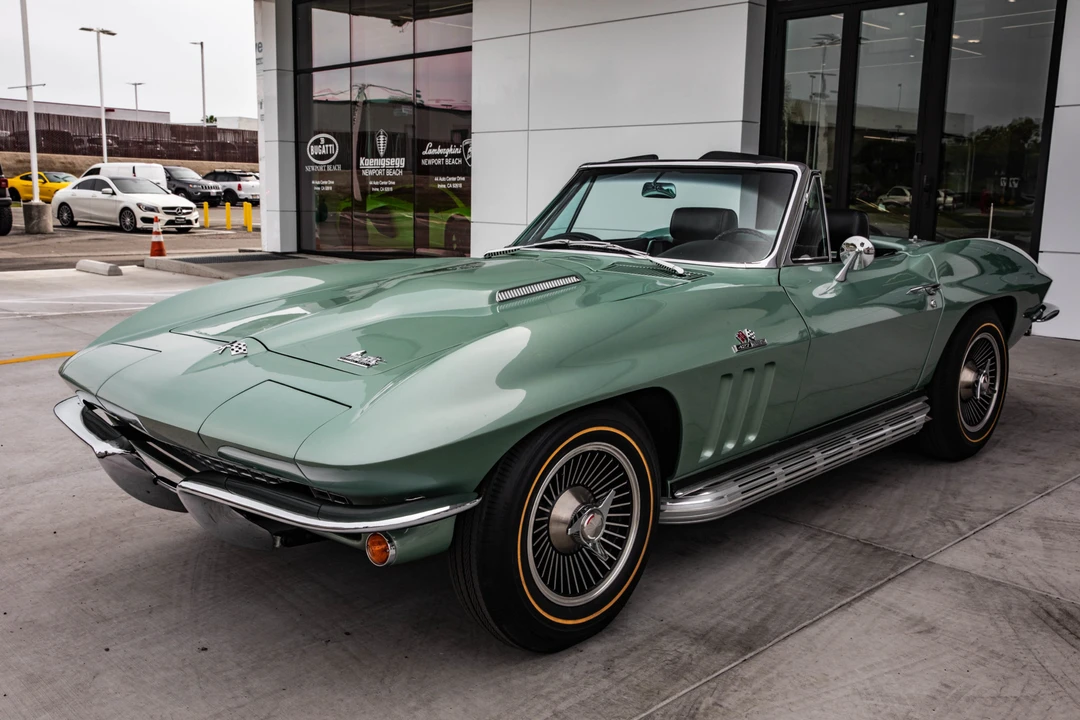 1966 Chevrolet Corvette C2 - Image 2 of 31