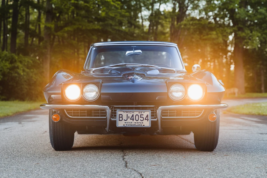 1966 Chevrolet Corvette C2 - Image 10 of 31