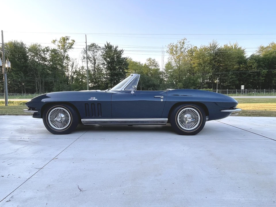 1966 Chevrolet Corvette C2 - Image 29 of 31