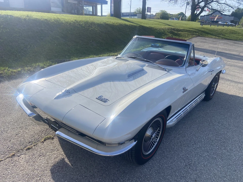 1966 Chevrolet Corvette C2 - Image 2 of 31