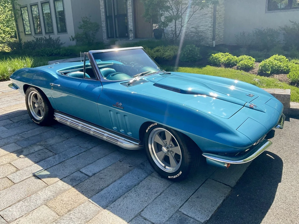 1966 Chevrolet Corvette C2 427 - Image 10 of 31