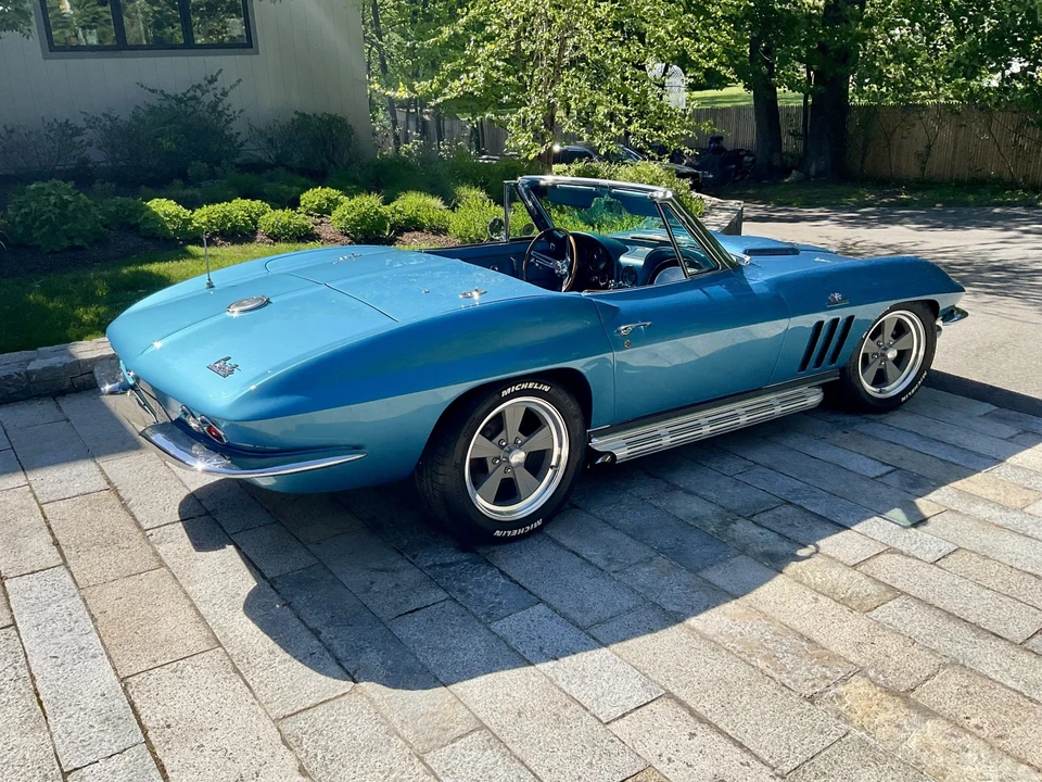 1966 Chevrolet Corvette C2 427 - Image 8 of 31