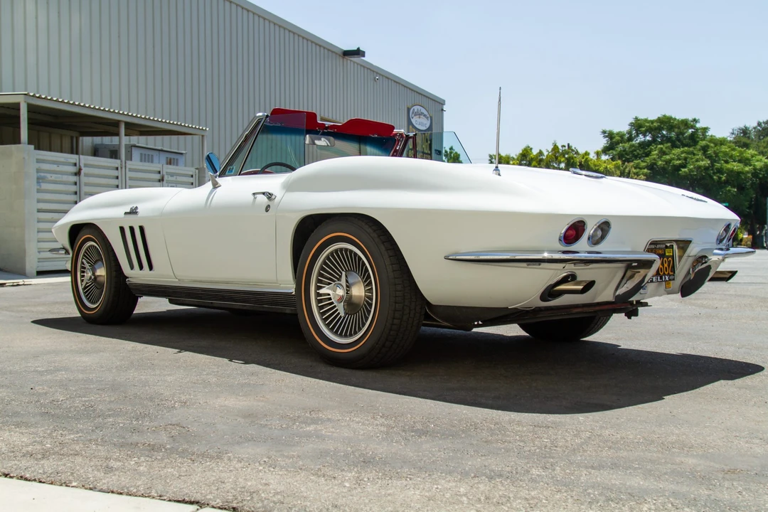 1966 Chevrolet Corvette C2 - Image 5 of 31