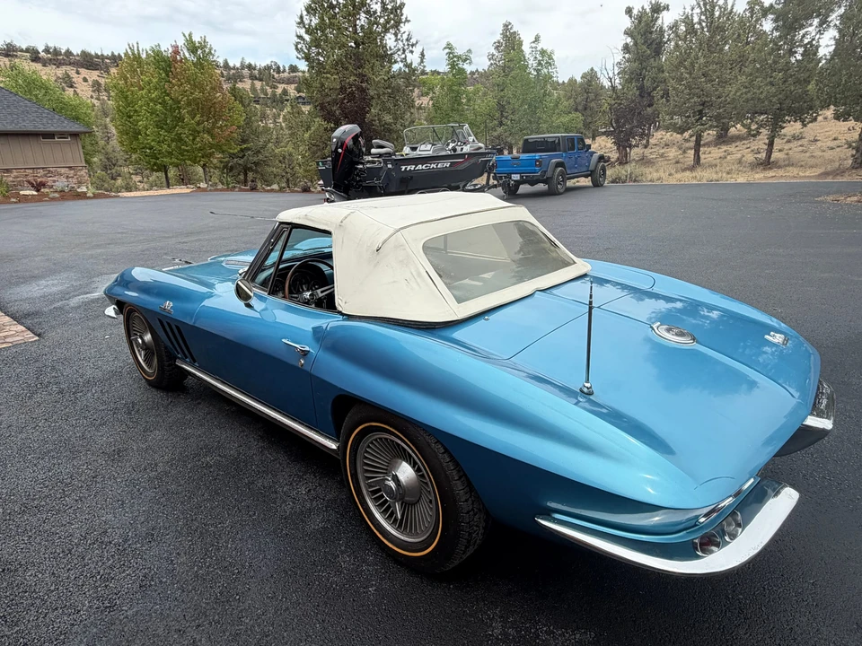 1966 Chevrolet Corvette C2 427 - Image 13 of 31