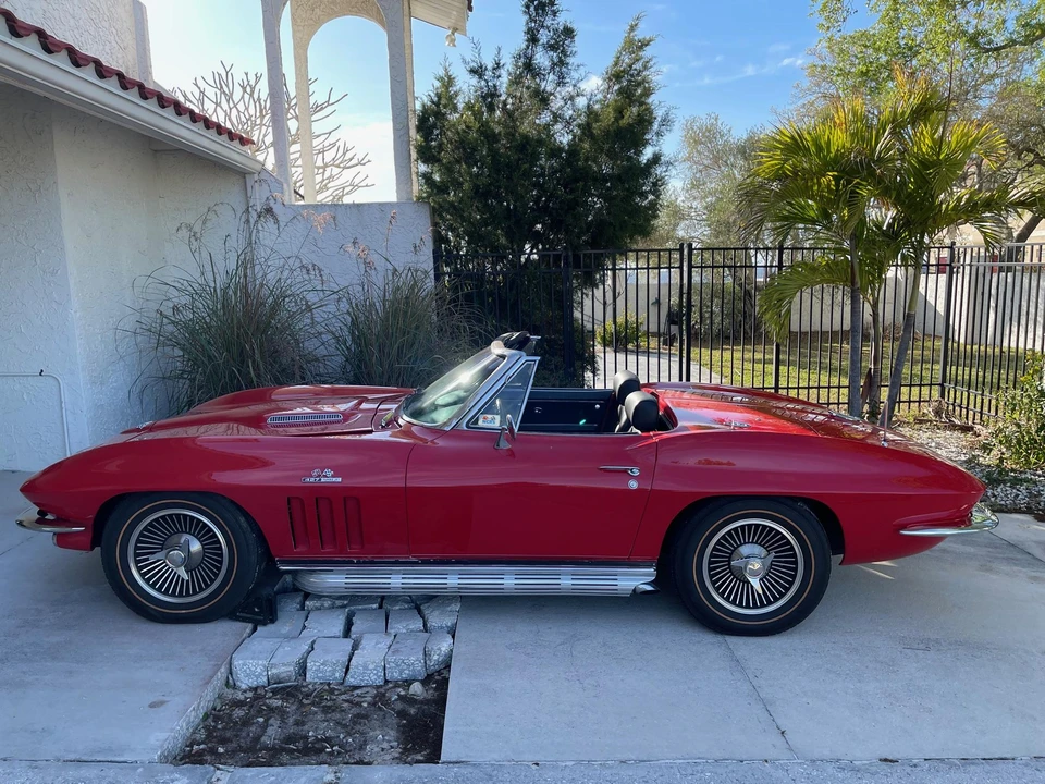 1966 Chevrolet Corvette C2 - Image 11 of 31