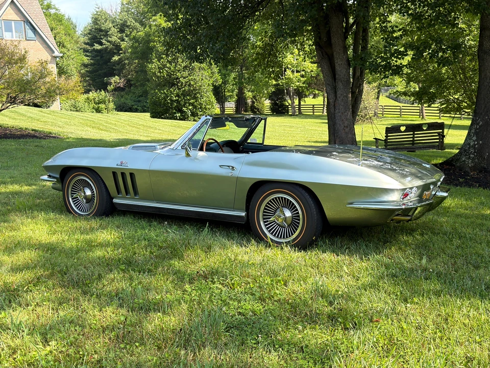 1966 Chevrolet Corvette C2 427 - Image 19 of 31
