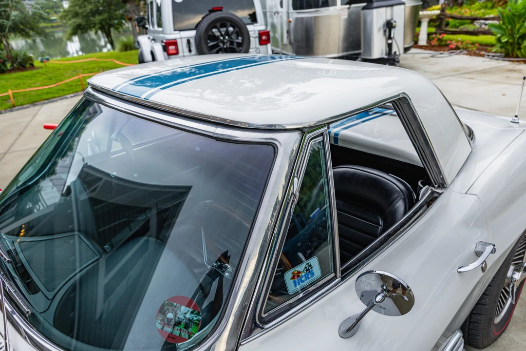 1966 Chevrolet Corvette C2 - Image 29 of 31