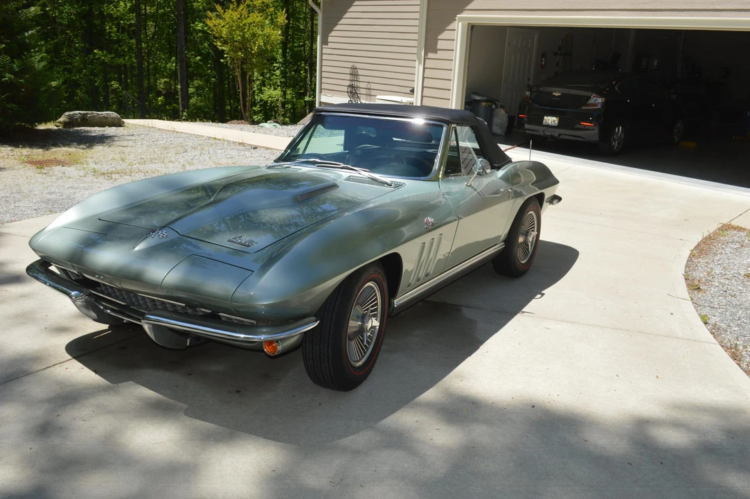 1966 Chevrolet Corvette C2 - Image 3 of 31
