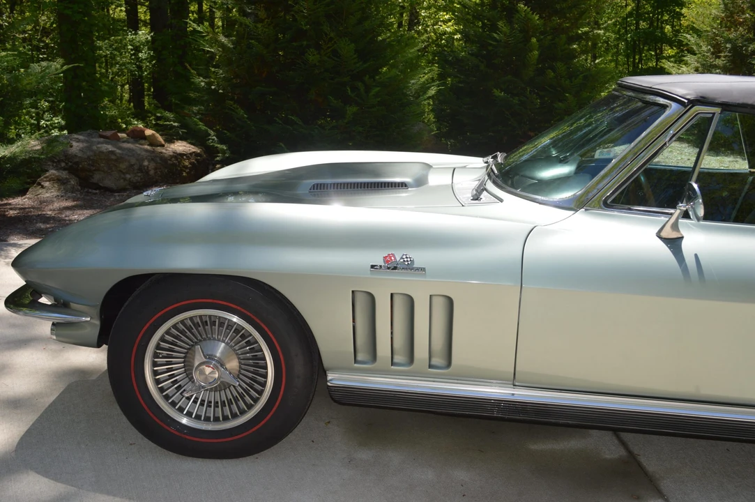 1966 Chevrolet Corvette C2 - Image 26 of 31