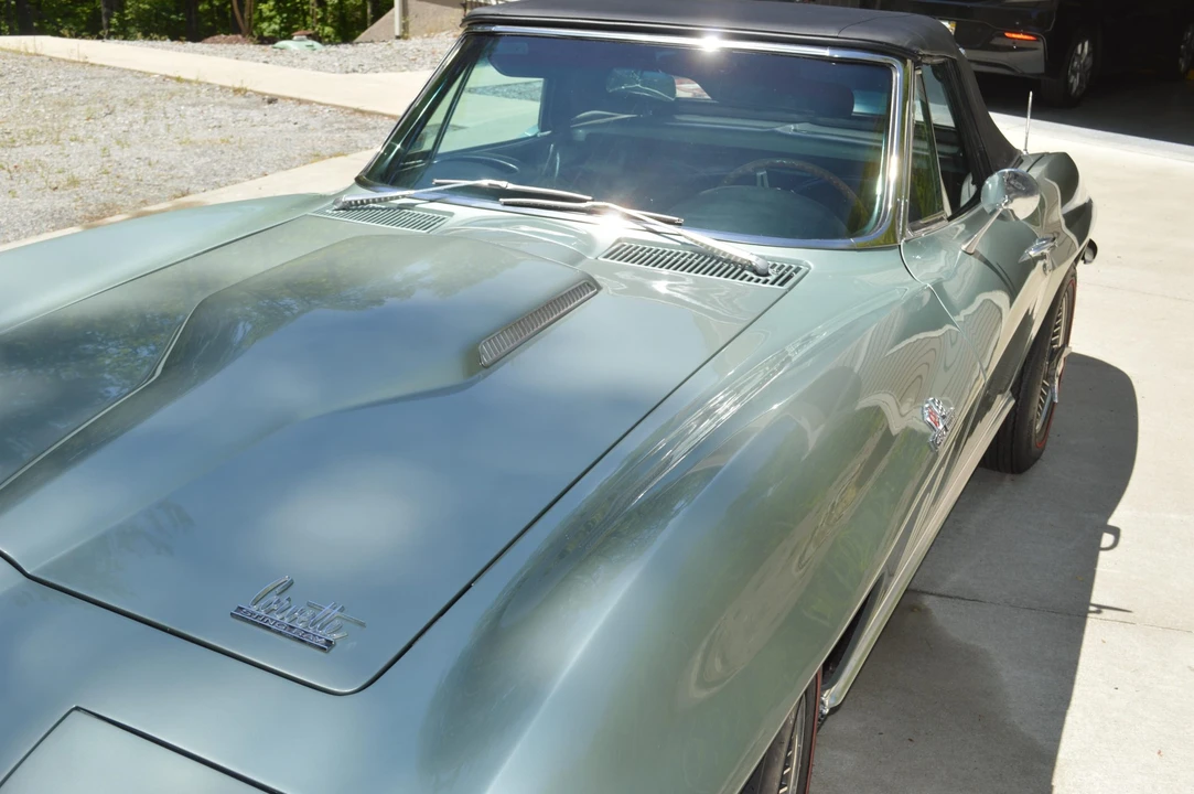 1966 Chevrolet Corvette C2 - Image 19 of 31