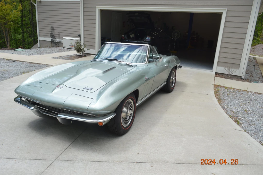 1966 Chevrolet Corvette C2 - Image 7 of 31