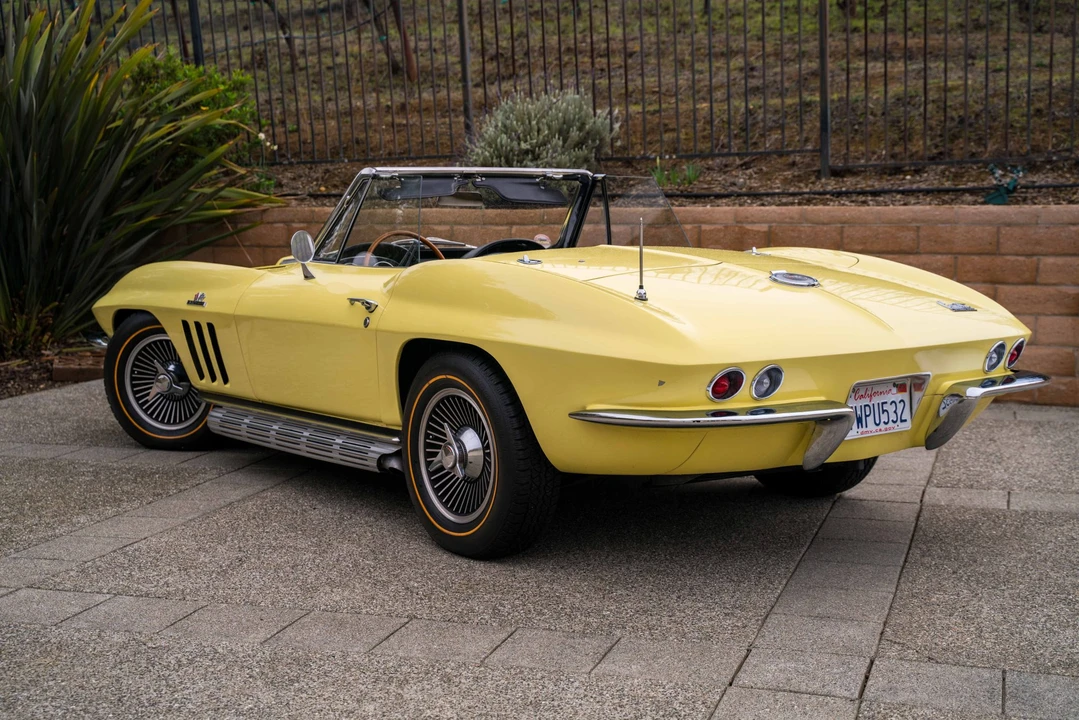 1966 Chevrolet Corvette C2 - Image 15 of 31