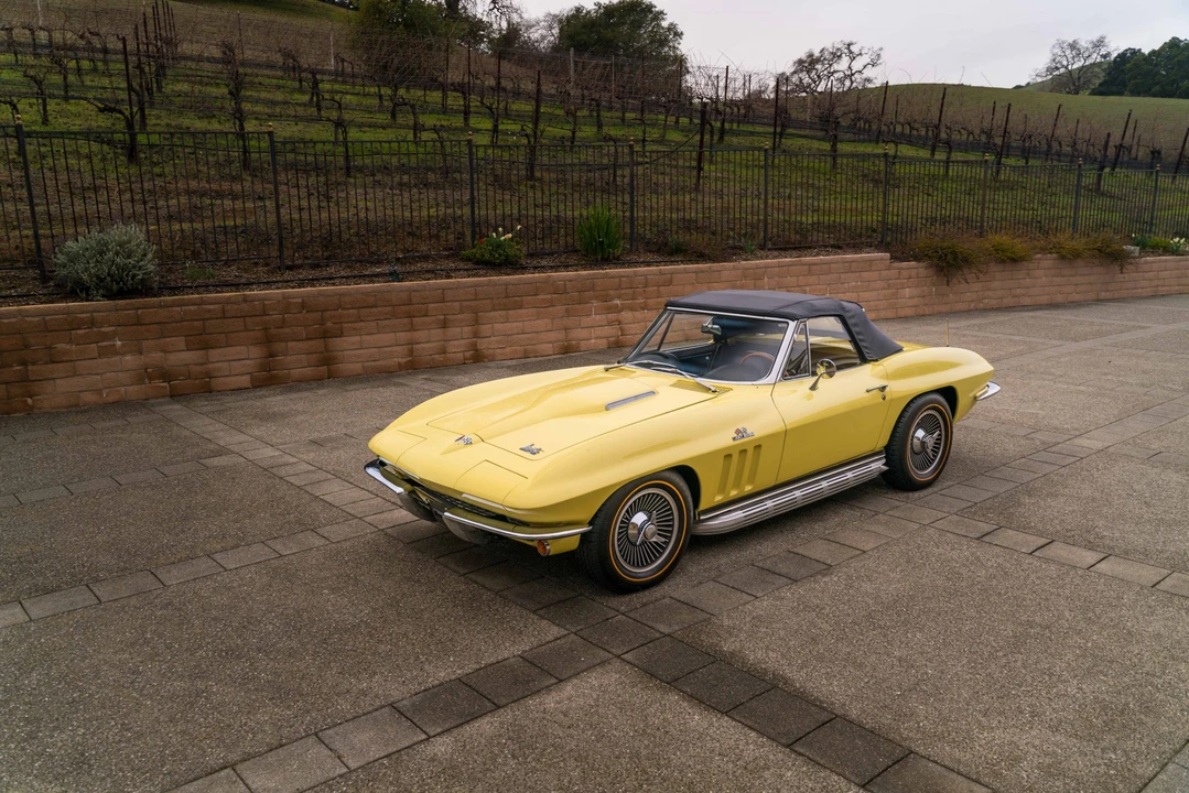 1966 Chevrolet Corvette C2 - Image 24 of 31