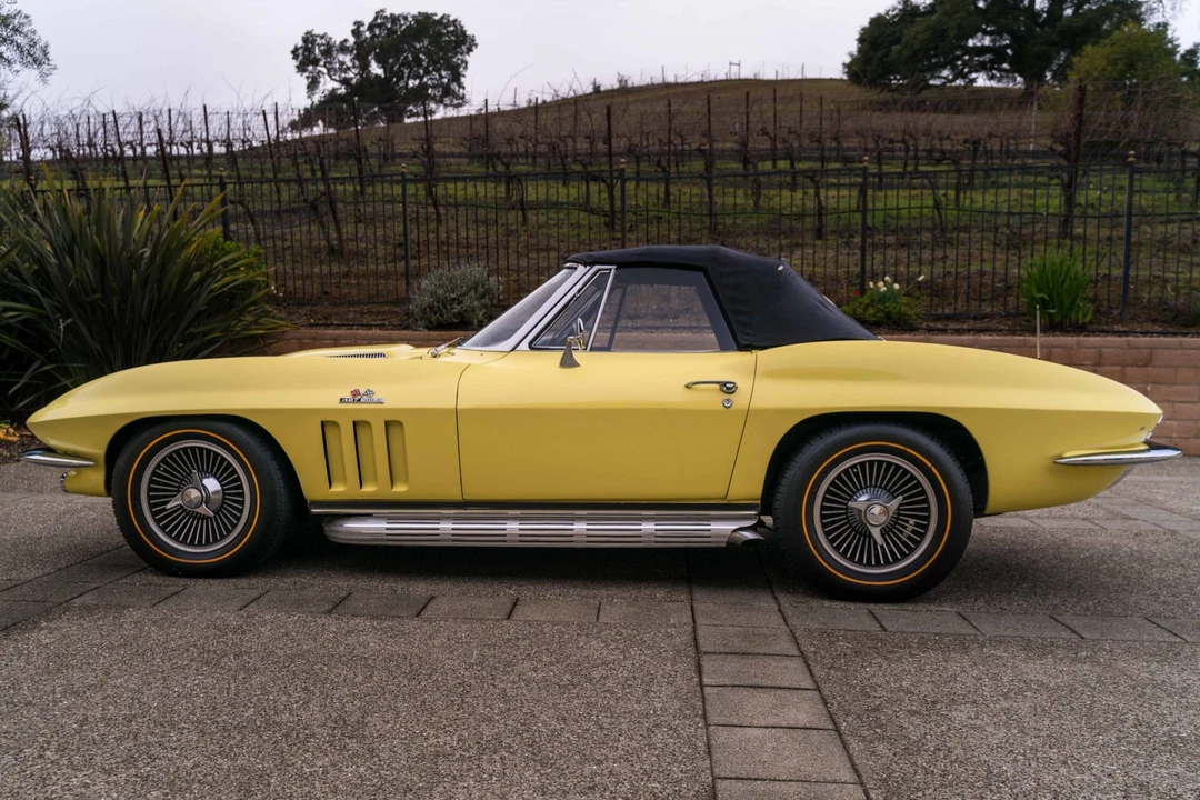 1966 Chevrolet Corvette C2 - Image 21 of 31