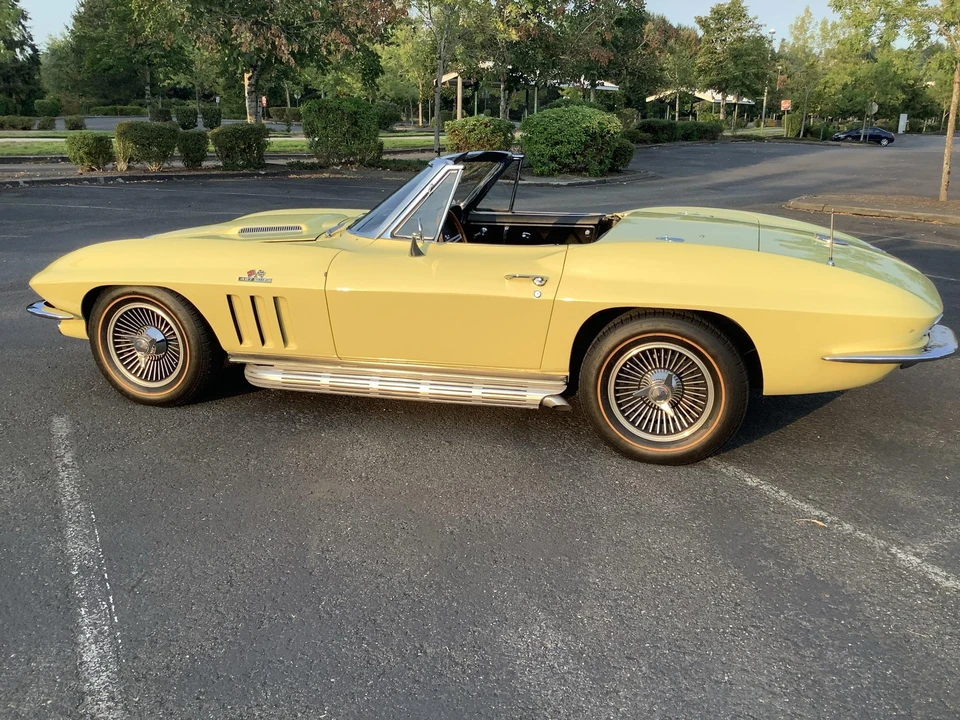 1966 Chevrolet Corvette C2 - Image 15 of 31