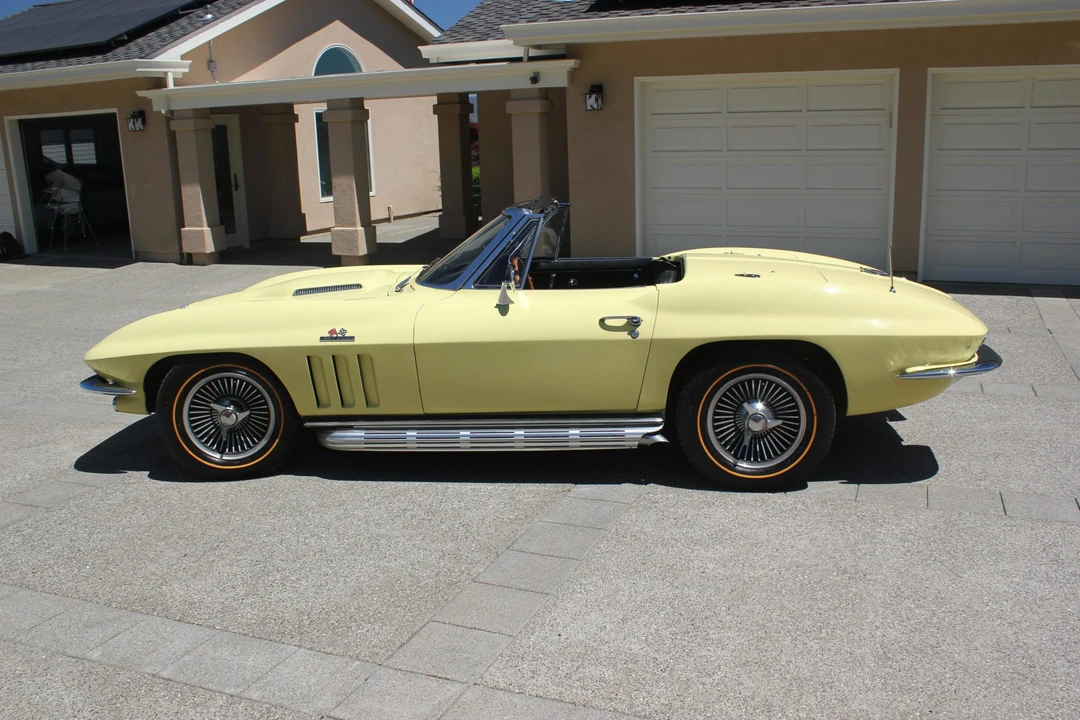 1966 Chevrolet Corvette C2 - Image 15 of 31